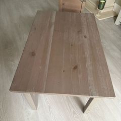 Children's table + chair