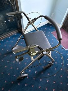 Walking rollator