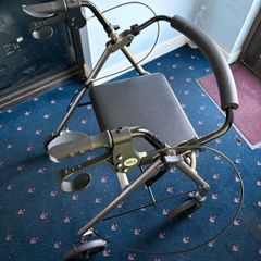 Walking rollator