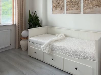 ikea Hemnes bed