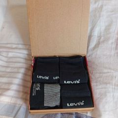 4 Pair Set of Levi's Socks ((Fully Authentic))