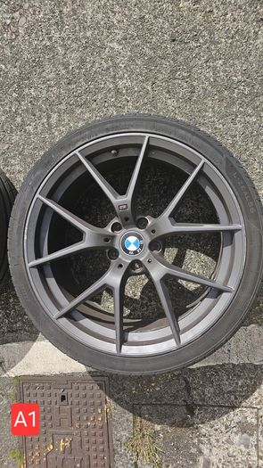 BMW Style 763M 20" staggered alloys with TPMS sensors