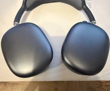 Apple AirPod Max 2nd Generation Midnight Black, USB C, Noise Cancelling RRP600