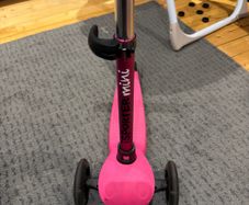 Girls scooter