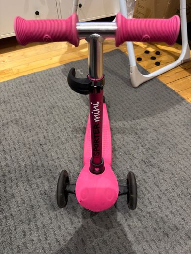 Girls scooter