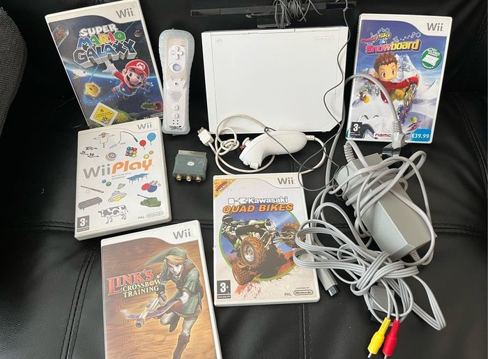 Nintendo wii console bundle with games