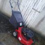 Briggs and Stratton self drive lawnmower Image 2