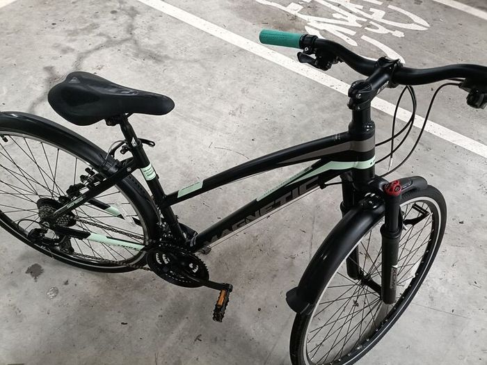 ladies bike as new size M