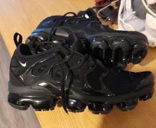 Nike vapourmax as new black 8.5uk