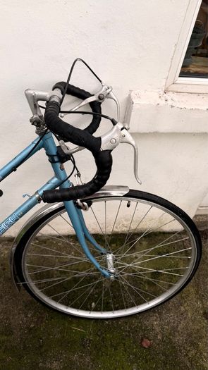 Raleigh road bike vintage excellent condition