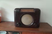 Vintage Bush DAC90A Bakelite Radio 1950
