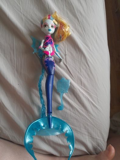 Monsterhigh luna glowsome goulfish
