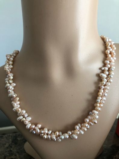 pearl necklace