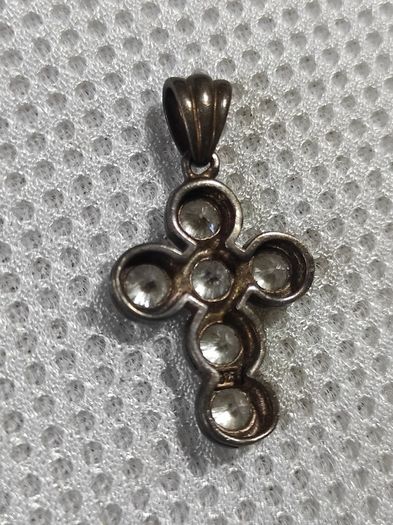 Sterling silver cross pendant