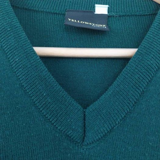 Pobailscoil Isolda Palmerstown Senior Jumper. Age 16/19 not 14/15 as in add.  XL 46/48 Chest, small fitting.