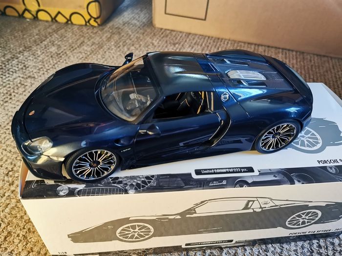 Minichamps Porsche 918 Spyder Limited Edition 1/18