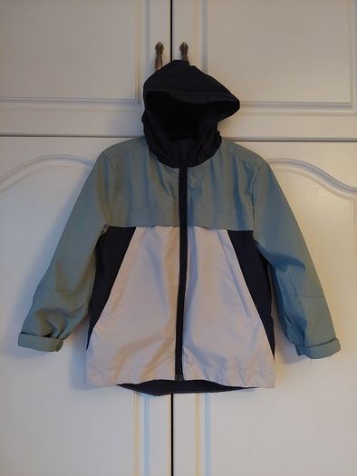 Dunnes Stores hooded rain jacket (3 years)