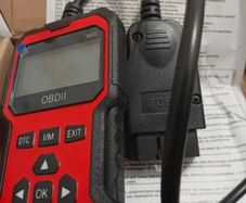 Car diagnostic scanner tool V410 in box
