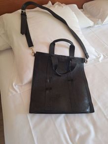 Zata to handle and Crossbody black bag