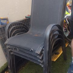 garden chairs x4 free