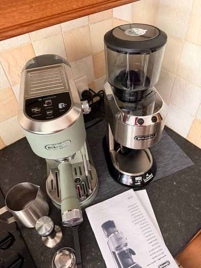 De'Longhi Dedica Espresso Machine (with Cold Brew/Cold Drink Function) and Coffee Grinder Set