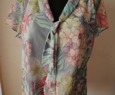 Bonmarche floral blouse size UK22 EU50 Perfect condition Postage included