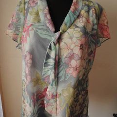 Bonmarche floral blouse size UK22 EU50 Perfect condition Postage included
