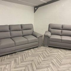 3+2 Bromley Gretal Leather Sofa