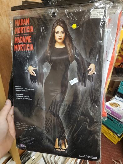 adult Halloween costumes
