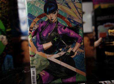 Batman ! Issue #92 ! Punchline Card Stock Cover ! 2nd Full Appearance of Punchline ! 2016 ! by DC Comics !