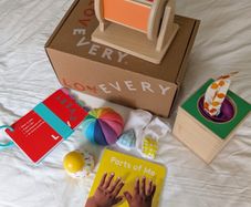 Lovevery - The Senser Play Kit - 5-6+ Months