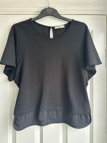 Black Oasis top sz M