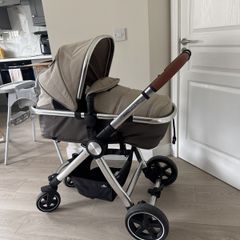 Panorama XT pram and free car seat