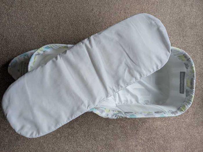 Baby Delight portable bassinet