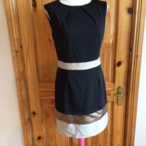 Ladies Rene Darcy Black and Gold Pencil dress M size 10/12 Includes postage