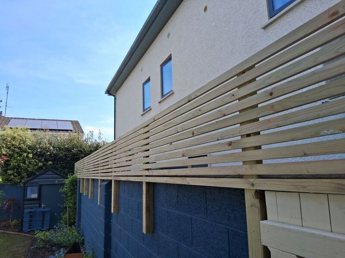 Fencing/wall toppers/Privacy screens