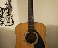 Yamaha FG-340 II Vintage Acoustic Guitar Excellent Condition + Hard Case