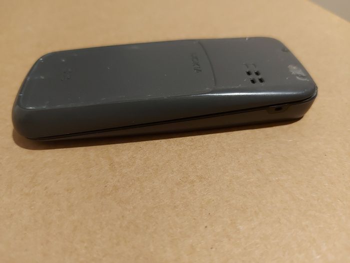 Nokia Model 100  RH-130, in excellent condition