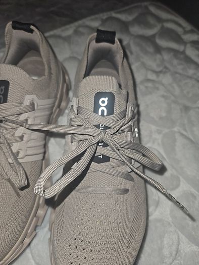 on cloud trainers