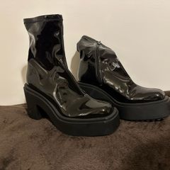 Boots H&M