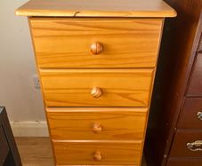 chest of drawers