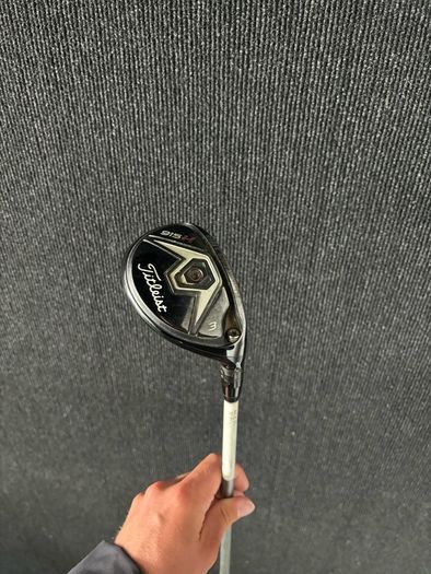 Titleist 915H 3 hybrid