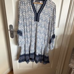Mint Velvet dress