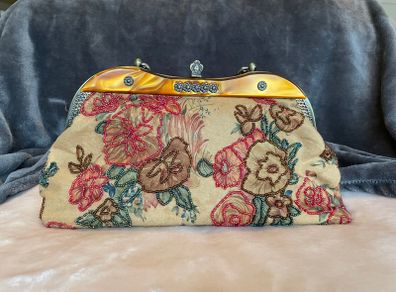 Vintage Beaded Floral Hand Bag