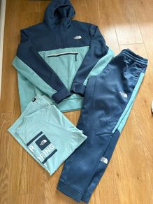 Men's Northface tracksuit
