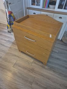 Changing unit with 3 drawers