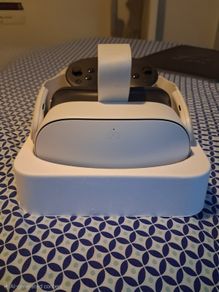 Meta Quest 3S VR Headset (With Controllers) - 128GB