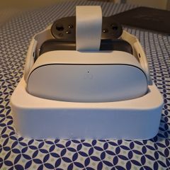 Meta Quest 3S VR Headset (With Controllers) - 128GB