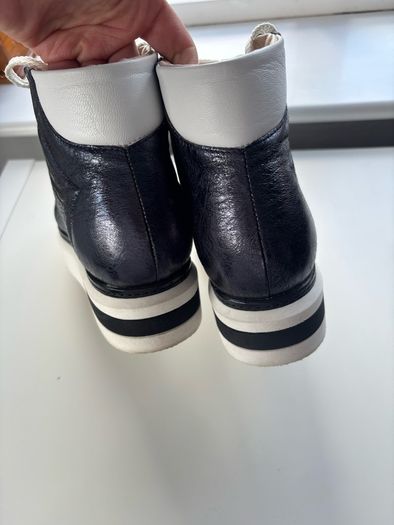 Oxitaly leather