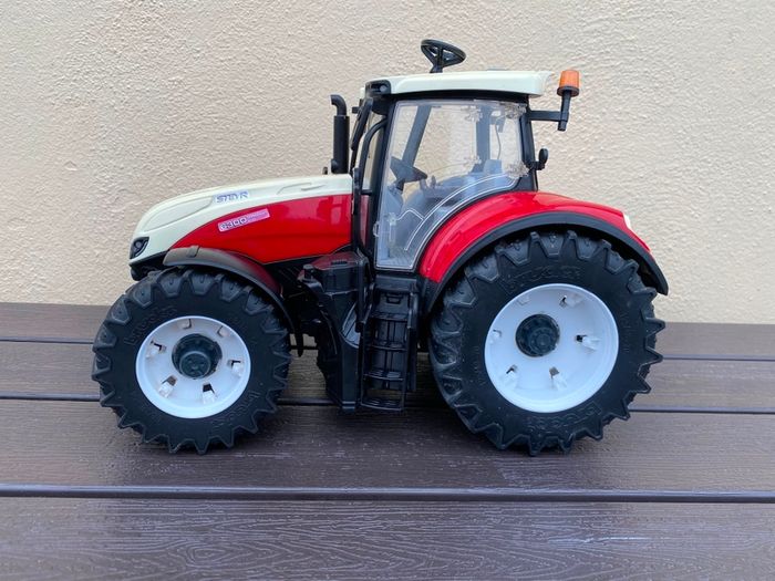 Bruder farm toy clearout